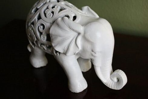 figurica slona kot amulet sreče